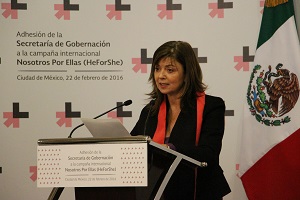 Ana Güezmes durante la adhesión de la Secretaría de Gobernación a la Campaña HeForShe de ONU Mujeres. (Foto: ONU Mujeres/Diana Romero)